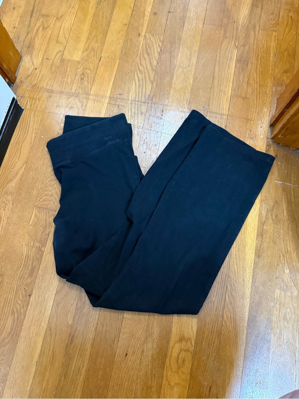 Victoria's Secret Black Yoga Flare Leggings size large